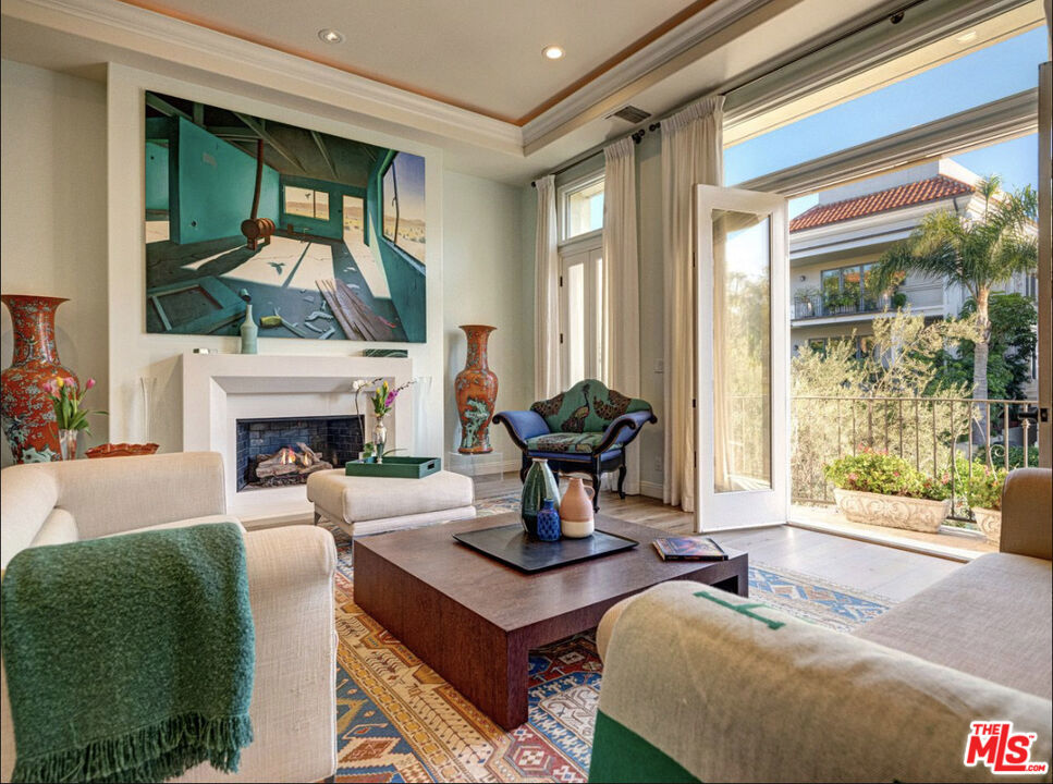 129 Channel Pointe Mall