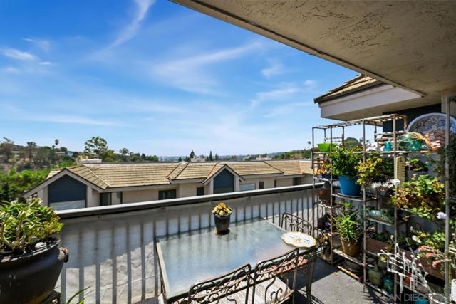 3719 Balboa Ter, San Diego CA: https://media.crmls.org/mediaz/6def83e7-91b8-49f8-aa3f-2a41545f1b59.jpg
