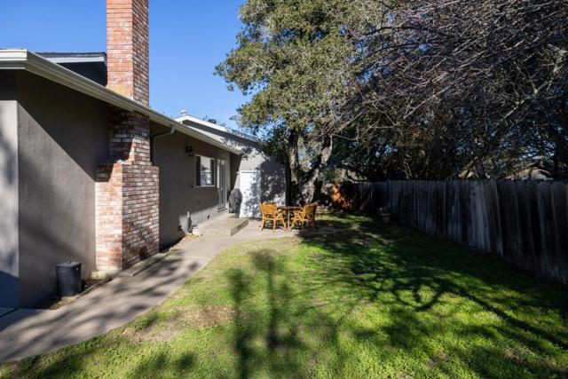 15410 Oak Hills Drive, Salinas CA: https://media.crmls.org/mediaz/6df23a65-c4a9-4ed3-a087-c032babbc1cd.jpg
