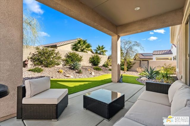 24 Cabernet, Rancho Mirage CA: https://media.crmls.org/mediaz/6df3b317-d915-4b60-8cdb-323ed94502f0.jpg
