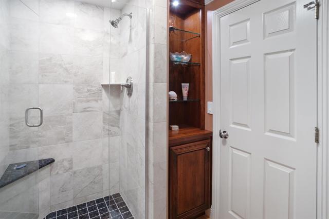 Image 21 of 31 For 755 Oleander Place