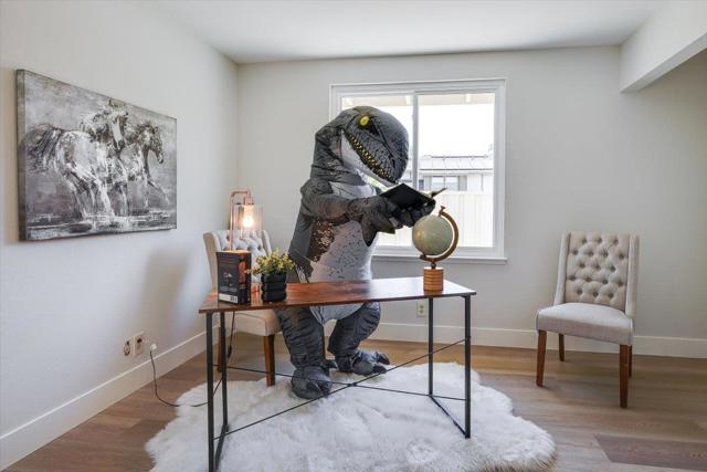 505 Drake Court, Foster City CA: https://media.crmls.org/mediaz/6df3d5d5-0868-4f65-8c0e-af7a47a313a8.jpg