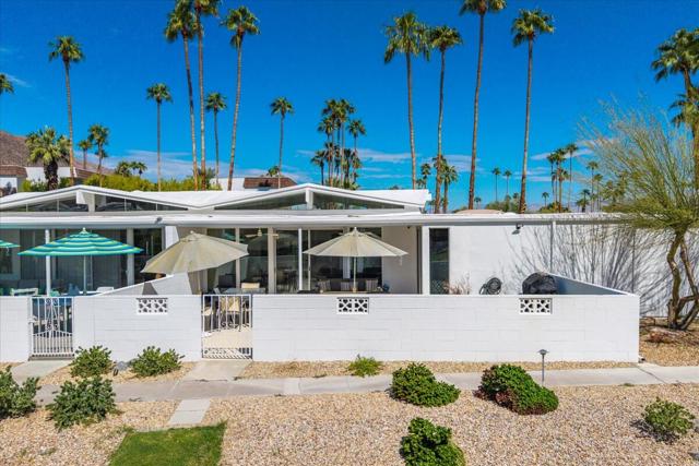 211 E Canyon Vista Drive, Palm Springs CA: https://media.crmls.org/mediaz/6df41067-2a34-4fec-a0b2-5c89986c8076.jpg