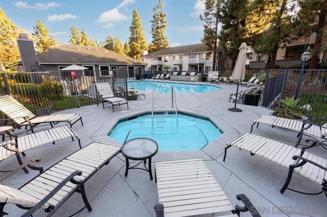 15078 Avenida Venusto, San Diego CA: https://media.crmls.org/mediaz/6df42734-afa1-43f4-8965-0483f790ede9.jpg