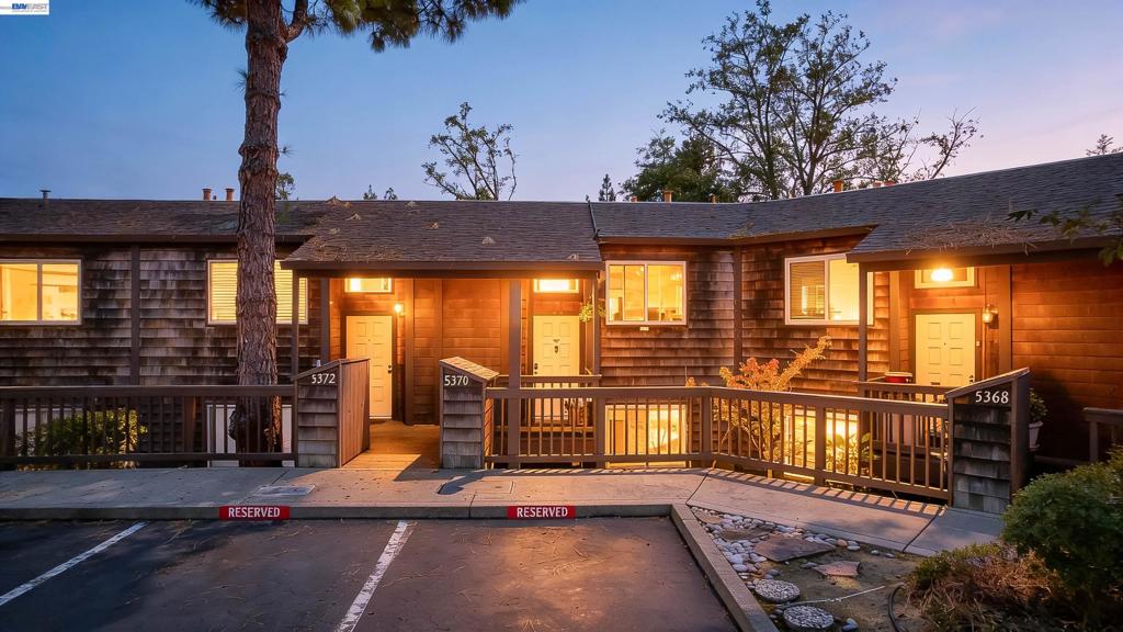 5370 Briar Ridge Drive