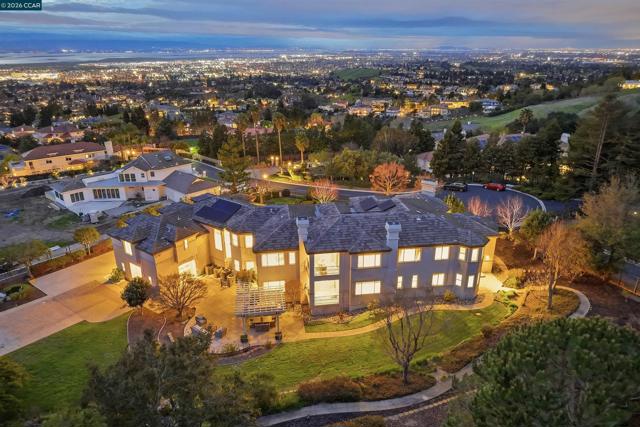 2981 GRAPEVINE TER, Fremont CA: https://media.crmls.org/mediaz/6df52adf-e606-4837-b1a3-4d021756d60c.jpg