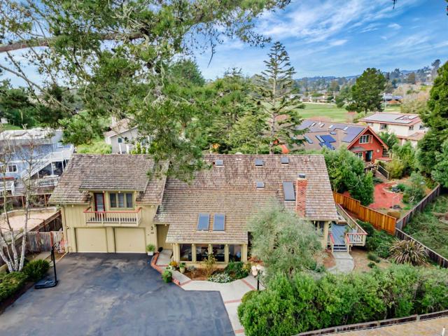 135 Seabreeze Place, Aptos CA: https://media.crmls.org/mediaz/6df769e9-0acd-4354-8eb8-42d6a2cdc911.jpg