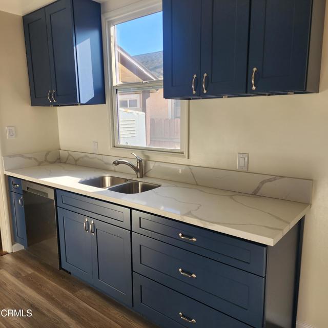 Detail Gallery Image 7 of 7 For 325 N J St, Oxnard,  CA 93030 - 3 Beds | 2 Baths