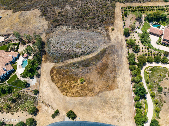 70 Presidential Drive, Simi Valley CA: https://media.crmls.org/mediaz/6df7f94b-8663-4fb3-90ff-95d442670907.jpg