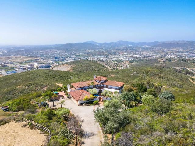859 Cocos Dr, San Marcos CA: https://media.crmls.org/mediaz/6df80020-6de9-49bd-83e0-f0ab6722f96f.jpg