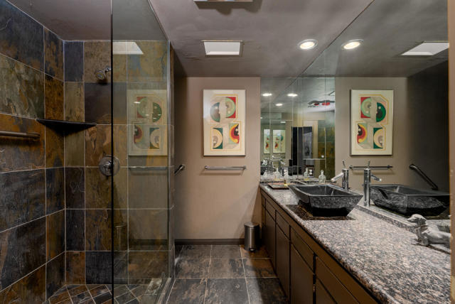209 Desert Lakes Drive, Palm Springs CA: https://media.crmls.org/mediaz/6df863b3-c31b-4f0b-a6d0-7e3a8694f8c4.jpg