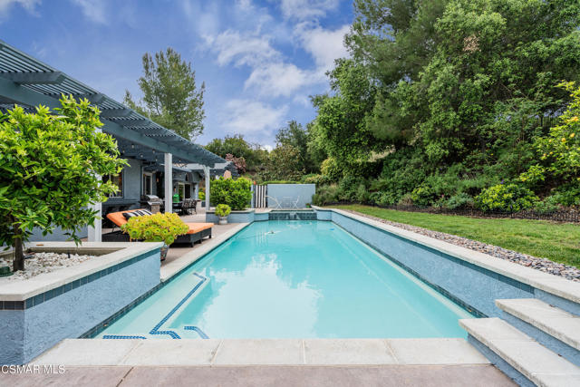 775 Parmenter Avenue, Thousand Oaks CA: https://media.crmls.org/mediaz/6df98fdb-dc2d-4f4f-9e59-868b22a49aed.jpg