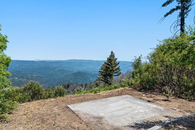 150 Braemoor Drive, Santa Cruz CA: https://media.crmls.org/mediaz/6dfb4410-5748-4e10-b5e3-99083179b2e1.jpg