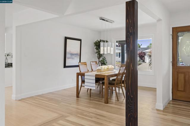 109 Baldwin Dr, Danville CA: https://media.crmls.org/mediaz/6dfb8752-bce0-40ad-907b-b59050f5cf9a.jpg