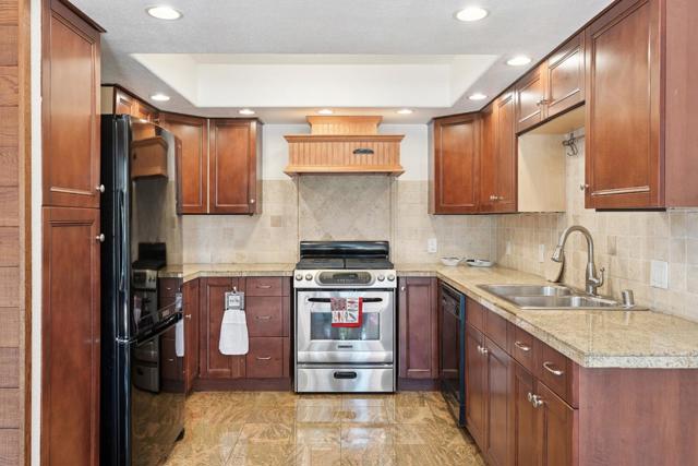 5525 Scotts Valley Drive, Scotts Valley CA: https://media.crmls.org/mediaz/6dfccd4a-9290-4b9f-92e4-47fe0adcd981.jpg