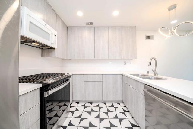 Image 5 of 22 For 8426 Summerdale Rd  Unit C