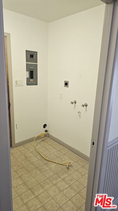 311 6th Street, Corning CA: https://media.crmls.org/mediaz/6dfd3de1-93e7-42bd-9cb2-43e131fb6a74.jpg