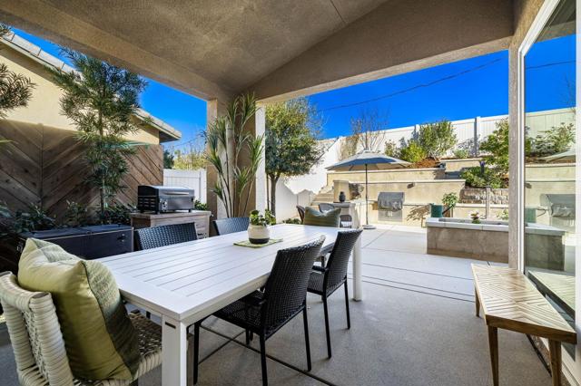 1514 Overpark Lane, Beaumont CA: https://media.crmls.org/mediaz/6dfe271f-0d1c-43d7-babf-50c1638e8ec5.jpg
