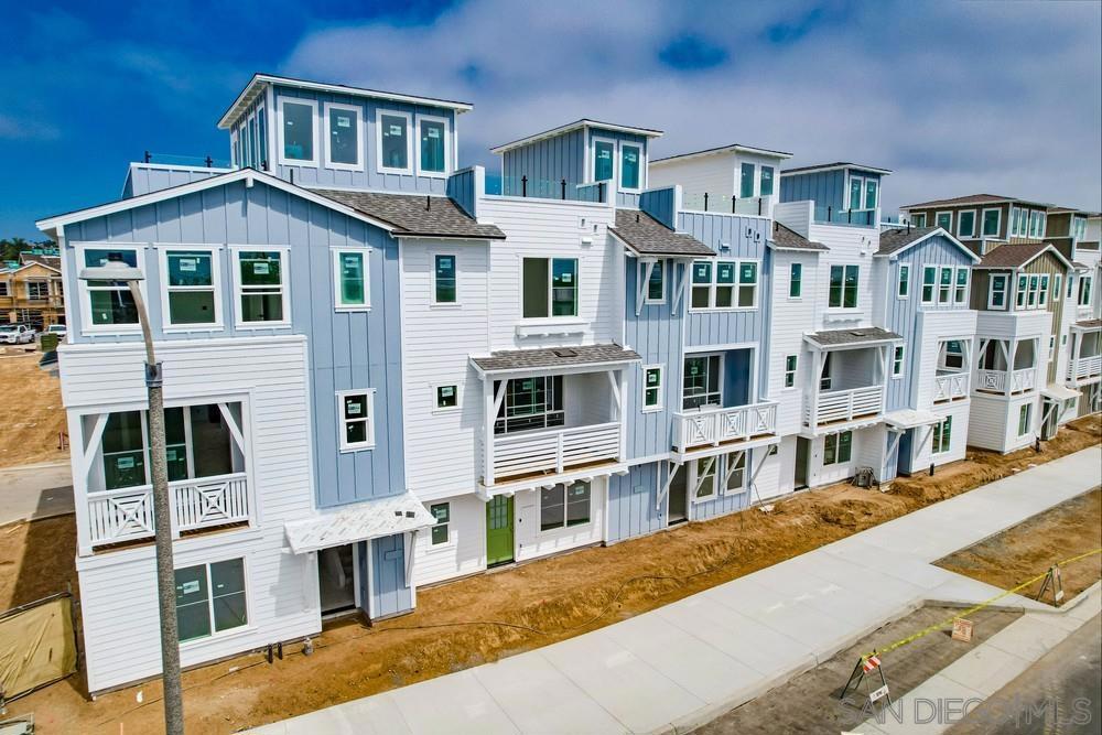 MLS #250033793SD img 4