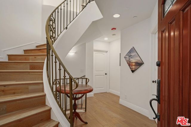 121 15th Street, Manhattan Beach, California 90266, 3 Bedrooms Bedrooms, ,4 BathroomsBathrooms,Residential,Sold,15th,22192181