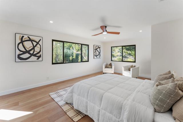 5777 Desert View Drive, La Jolla CA: https://media.crmls.org/mediaz/6e0118d6-f3cf-469a-8c32-67bf02e0f83e.jpg