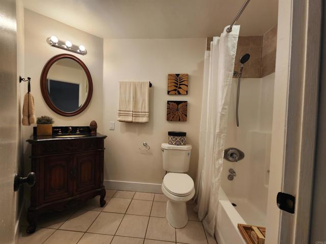 Detail Gallery Image 7 of 27 For 2926 Alwood Ct, Spring Valley,  CA 91978 - 2 Beds | 2 Baths
