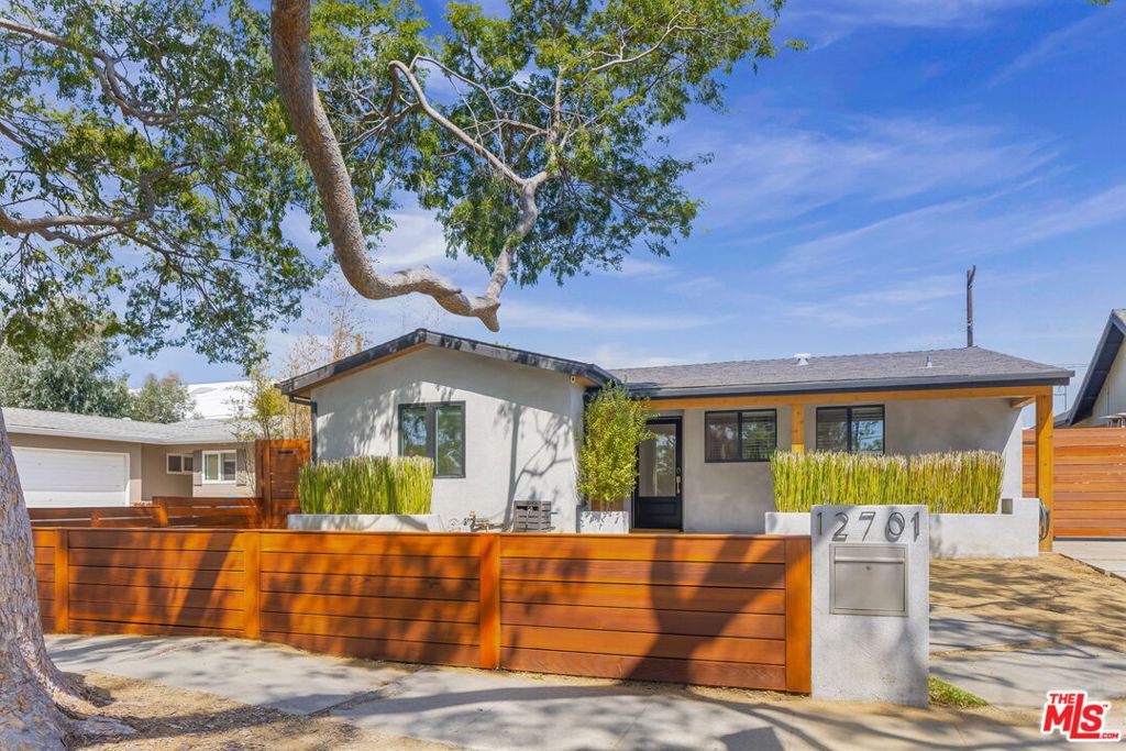 12701 Dewey Street