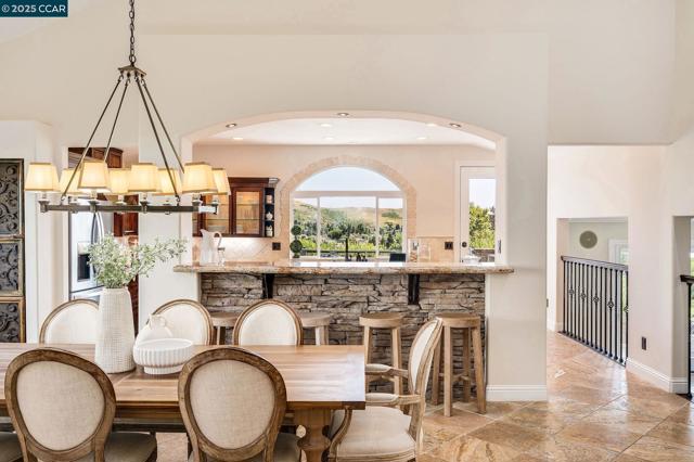 4040 Westminster Pl, Danville CA: https://media.crmls.org/mediaz/6e032088-264d-45f2-ad73-89314b491fbd.jpg