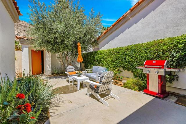 55334 Riviera, La Quinta CA: https://media.crmls.org/mediaz/6e03dea0-b511-487b-8f94-83e8e49cb8d4.jpg