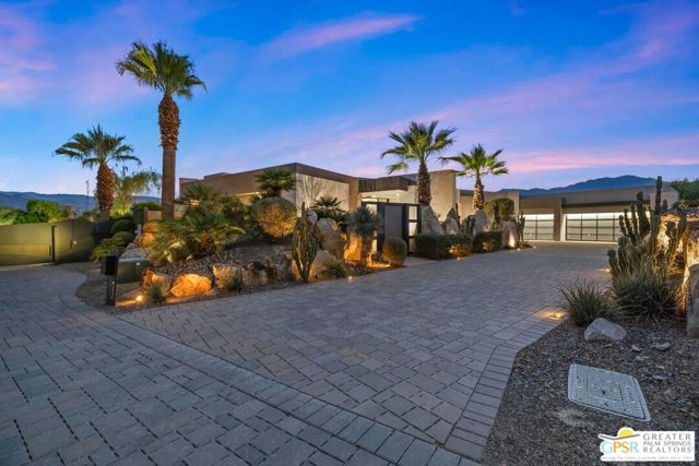 1 Sterling Ridge Drive, Rancho Mirage CA: https://media.crmls.org/mediaz/6e03e6ce-b6c2-4832-993d-9cc2810d481c.jpg