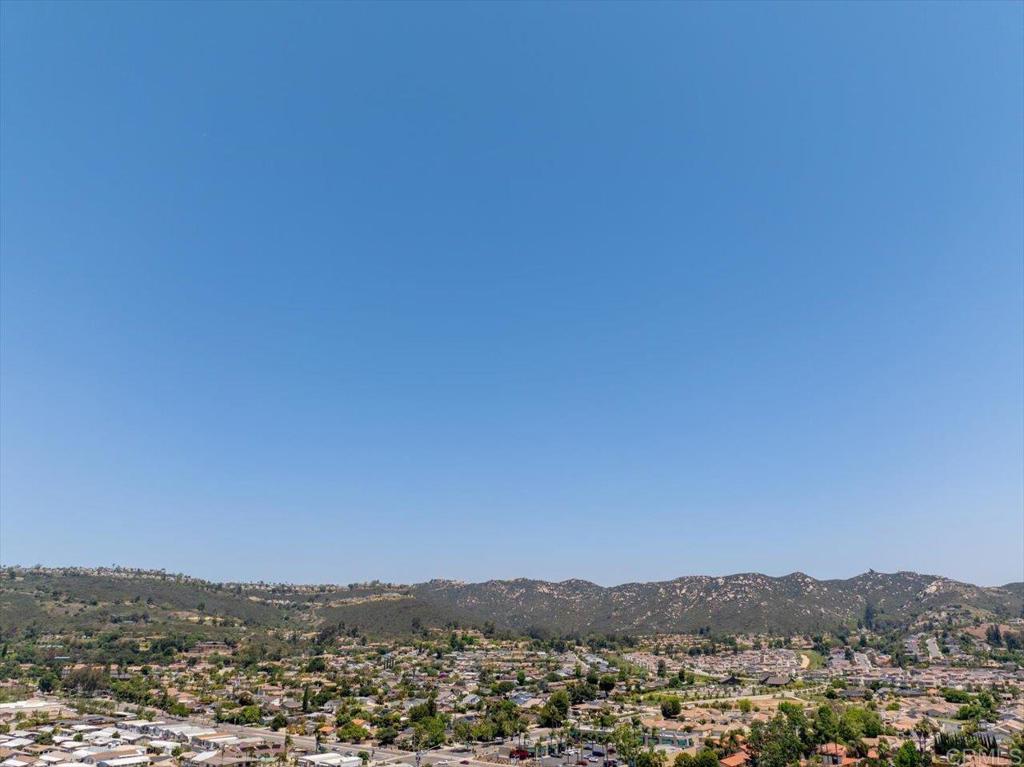 https://media.crmls.org/mediaz/6e040d88-b155-40c8-b525-b2c5a03c4047.jpg?preset=X-Large
