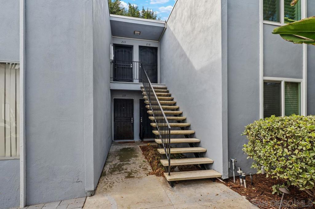 4750 Noyes St - photo 19