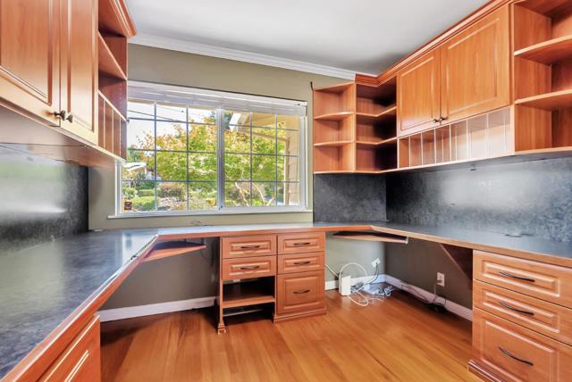 17 Muth Drive, Orinda CA: https://media.crmls.org/mediaz/6e04a065-6aad-42ef-b03b-18c3001e048e.jpg