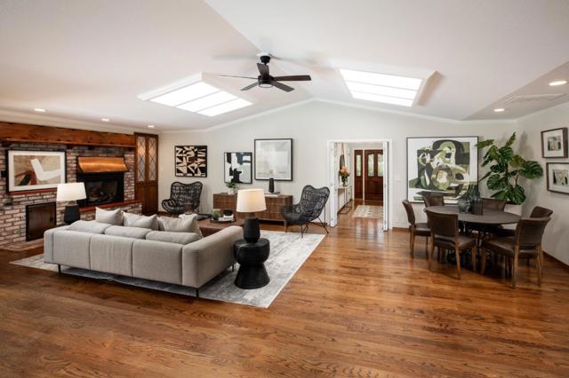 252 Raymundo Drive, Woodside CA: https://media.crmls.org/mediaz/6e04d29f-9d70-4d9c-be71-eb904c77cc88.jpg