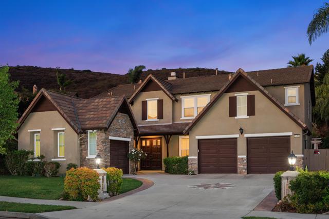 15363 Falcon Crest Ct, San Diego CA: https://media.crmls.org/mediaz/6e054010-020c-4144-8bbf-1bf0f2605998.jpg