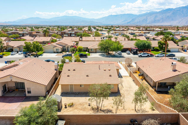 65866 Estrella Avenue, Desert Hot Springs CA: https://media.crmls.org/mediaz/6e0552e1-edfd-4427-95ff-a11b59819d91.jpg