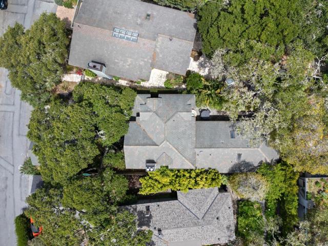 5 NE of 4th on Lopez, Carmel CA: https://media.crmls.org/mediaz/6e05c430-0e37-4548-aca8-ad881754b4c9.jpg