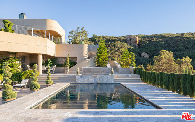 Drew Fenton | 415 Stunt Road Calabasas CA | MLS: 7285936