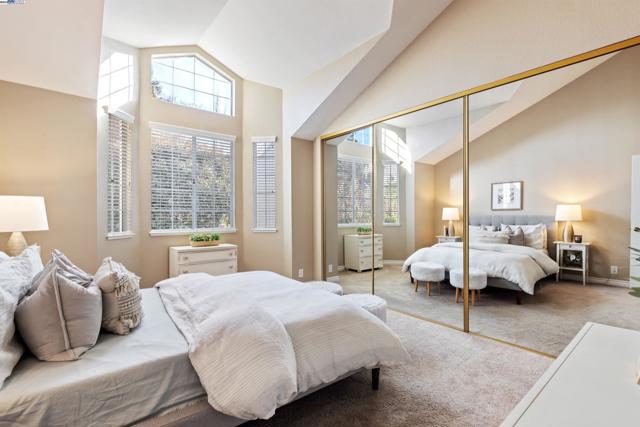 5409 Cameo Ct, Pleasanton CA: https://media.crmls.org/mediaz/6e06a282-bb02-4056-956d-da0f2c5f102d.jpg