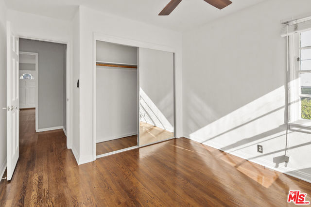 3471 Beethoven Street, Los Angeles CA: https://media.crmls.org/mediaz/6e079bb9-121a-4820-8271-74d4ea151c92.jpg