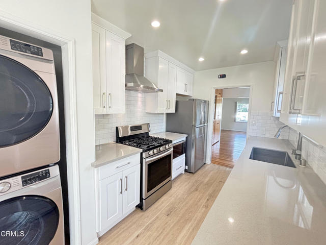 Detail Gallery Image 5 of 23 For 1708 Beverly Dr, Pasadena,  CA 91104 - 3 Beds | 2 Baths