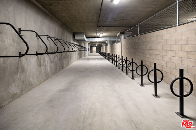 687 S Hobart Boulevard, Los Angeles CA: https://media.crmls.org/mediaz/6e086a09-b900-4023-9812-f7d25a0bf452.jpg