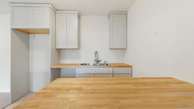 6780 Friars, San Diego CA: https://media.crmls.org/mediaz/6e09009f-b6e0-46e4-a693-181481b99be4.jpg