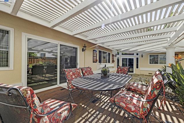 3693 Mohr Ave, Pleasanton CA: https://media.crmls.org/mediaz/6e09415b-99d5-44c6-96b4-a41e117bc6aa.jpg