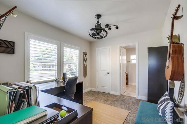 7832 Cinnabar Dr, La Mesa CA: https://media.crmls.org/mediaz/6e0a952a-b2a9-4609-aa37-0222b9fedcfd.jpg