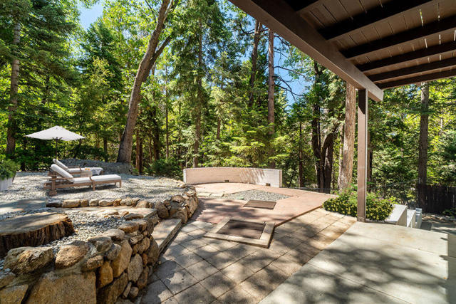 24718 Fern Valley Road, Idyllwild CA: https://media.crmls.org/mediaz/6e0abedb-a47f-4ee0-8b5d-e6826842bdbb.jpg