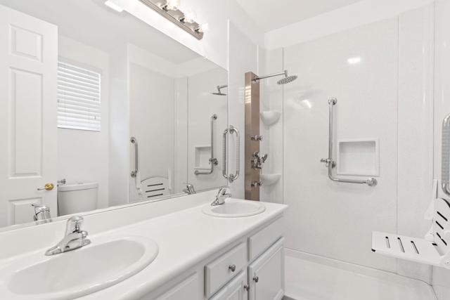 2534 Navarra Drive, Carlsbad CA: https://media.crmls.org/mediaz/6e0b5af1-90a6-480e-971f-580615621181.jpg