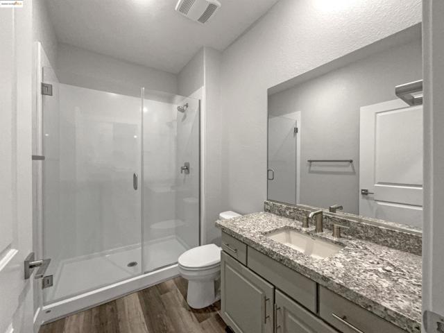2066 Espana Ln, Rio Vista CA: https://media.crmls.org/mediaz/6e0b5ed9-b6d2-4664-a13b-2193191691ba.jpg