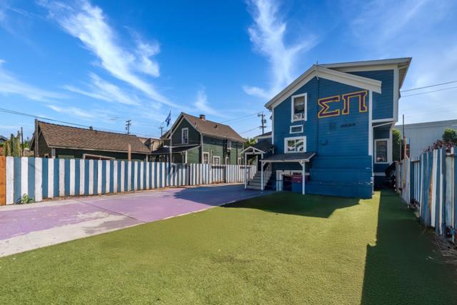 551 Washington Street, Santa Clara CA: https://media.crmls.org/mediaz/6e0bc46c-e6e1-4840-adbc-4d1d372c6b8a.jpg