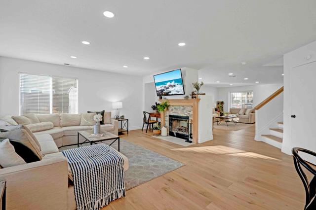 2425 Glenview Drive, Hollister CA: https://media.crmls.org/mediaz/6e0c0183-b071-4023-93c8-f71c9f597a80.jpg